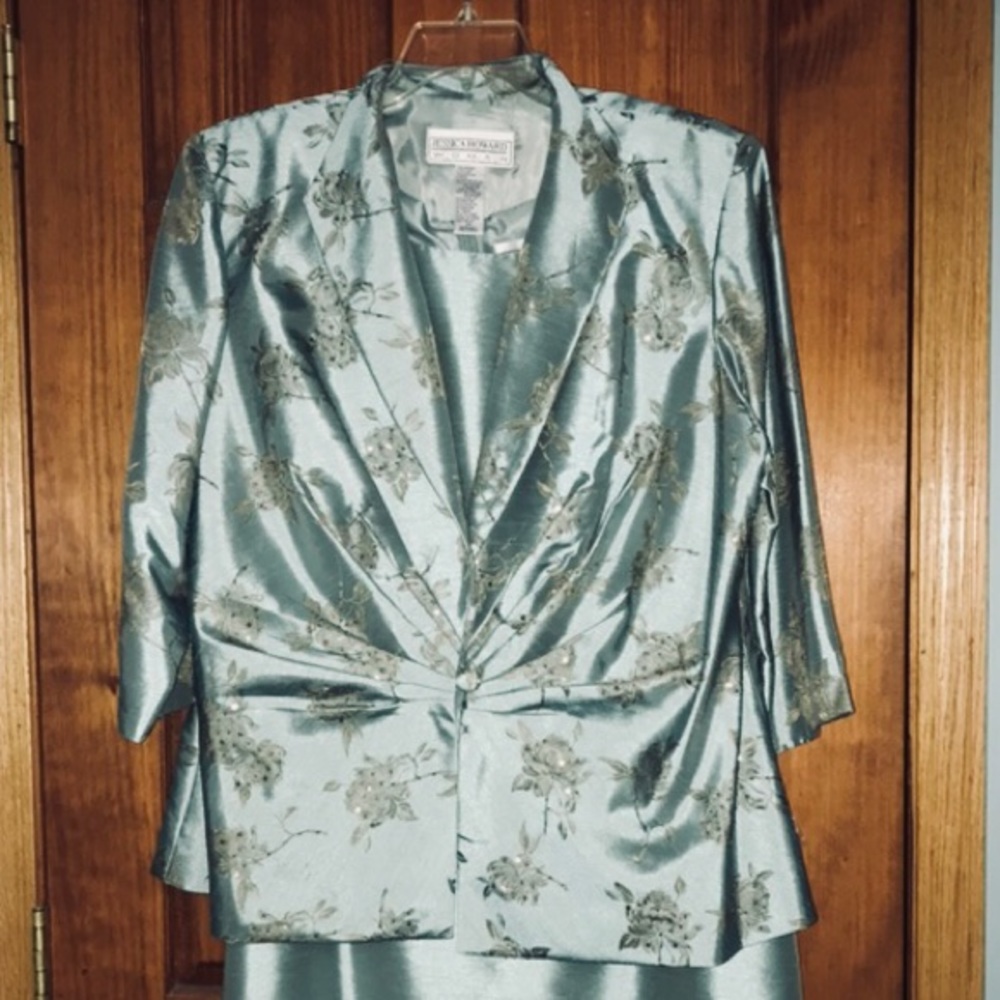 Plus size dress